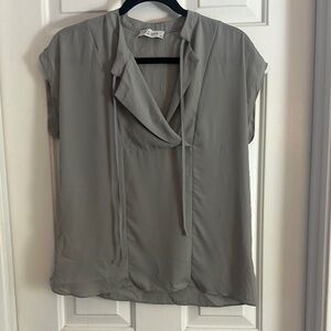 Lola & Sophie gray short sleeve collar blouse XS